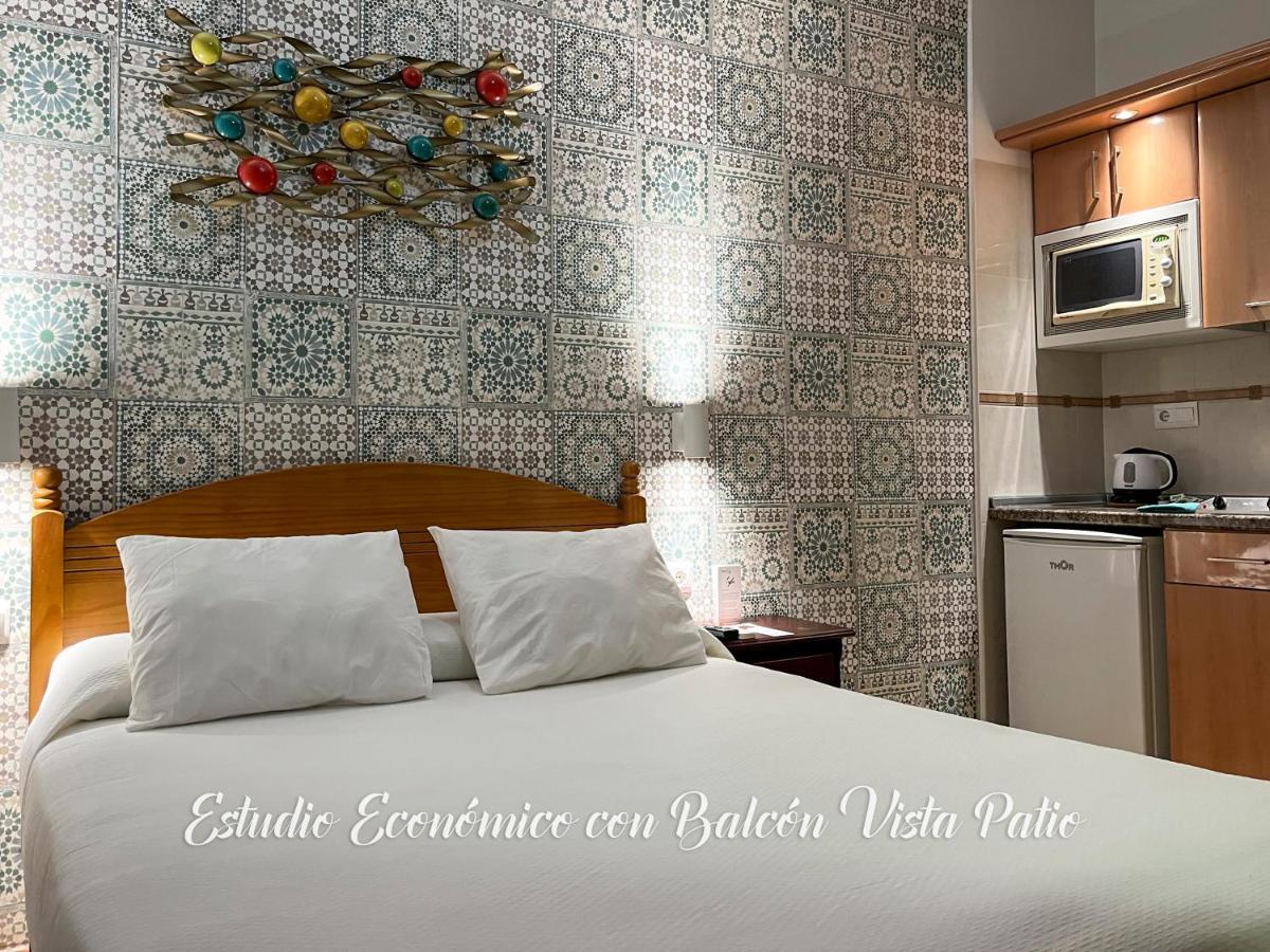 Beatriz Charming Hostal Torremolinos Exterior photo