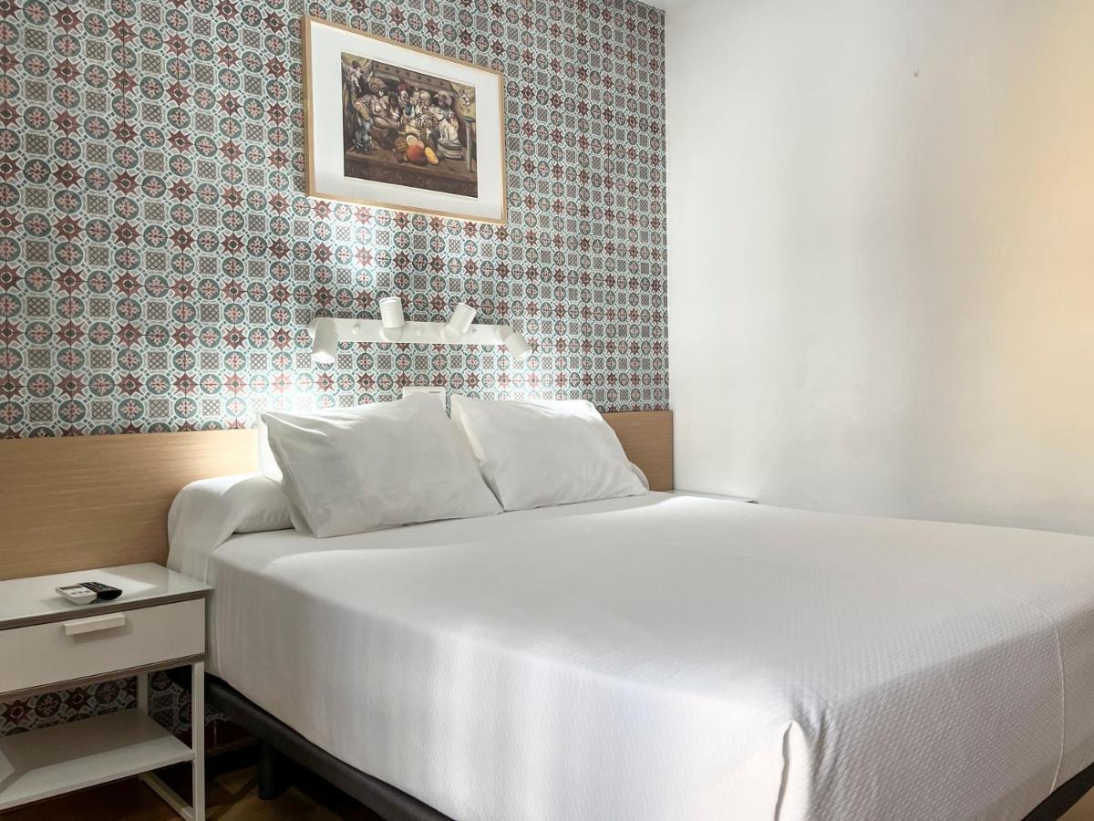 Beatriz Charming Hostal Torremolinos Exterior photo